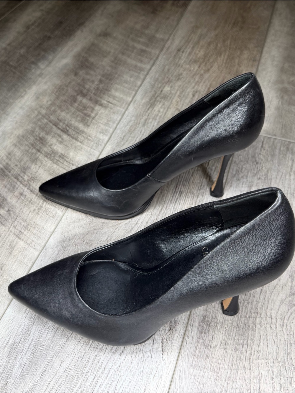 Vince Camuto Black Pointed-Toe Stiletto Pumps Size 9